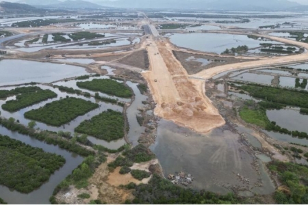 Nhiều lần điều chỉnh gia hạn, dự án nút giao lớn nhất Quảng Ninh khó hoàn thành tiến độ