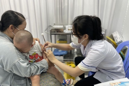 TP. Hồ Chí Minh triển khai chiến dịch tiêm vaccine DPT-VGB-Hib ngay sau lễ