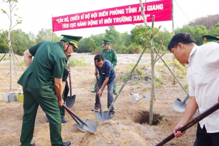 Bộ đội Biên phòng tỉnh An Giang phát động “Tết trồng cây, đời đời nhớ ơn Bác Hồ” Xuân Giáp Thìn năm 2024