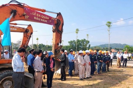 Lãnh đạo TP. Đà Nẵng tham dự ra quân thi công đầu năm các công trình trọng điểm