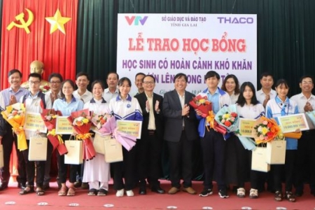 THACO trao Quỹ học bổng Đường lên đỉnh Olympia - quý II năm 2024 tại Gia Lai