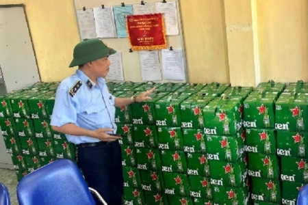 Phú Yên tạm giữ 3.300 chai bia Heineken vận chuyển trái phép