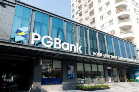 Trước thềm ĐHCĐ, Tổng Giám đốc PGBank Đinh Thị Huyền Thanh nộp đơn xin từ nhiệm