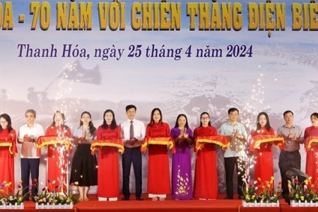 Khai mạc triển lãm “Thanh Hóa - 70 năm với Chiến thắng Điện Biên Phủ”