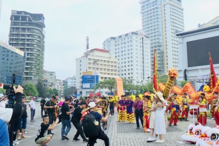 Thành phố Hạ Long: Đón gần 50.000 lượt khách trong ngày nghỉ lễ đầu tiên