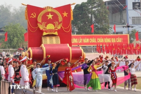 Nghìn quân hùng dũng tổng duyệt diễu binh, diễu hành 70 năm Chiến thắng Điện Biên Phủ