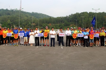 Gần 100 tay đua tranh tài tại Giải đua Xe đạp TP. Thanh Hoá lần thứ VIII - năm 2024