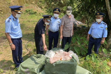 Bình Liêu ngăn chặn buôn lậu thực phẩm không rõ nguồn gốc qua biên giới