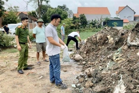 Hải Dương: Khởi tố 3 đối tượng chôn lấp hơn 400 tấn chất thải