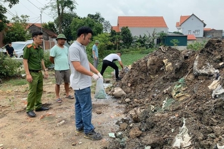 Hải Dương: Khởi tố đối tượng chôn lấp hơn 400 tấn chất thải trái quy định