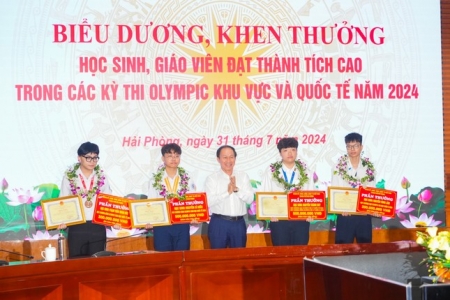 Hải Phòng: Chi hơn 2,7 tỷ đồng khen thưởng học sinh đạt giải Olympic khu vực và quốc tế