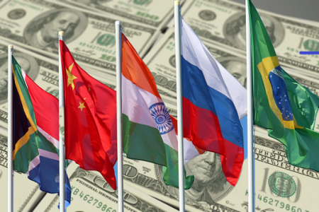 Tốc độ phi USD hóa tăng nhanh bất ngờ, BRICS 'đe dọa' vị trí thống trị của đồng bạc xanh