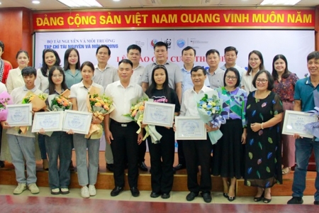 Trao giải cuộc thi ảnh “Hành động vì đại dương xanh”