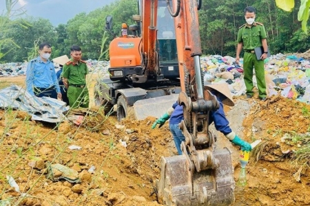 Bắt giữ và tiêu huỷ gần 1 tấn da trâu không rõ nguồn gốc