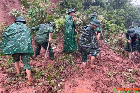 Sơn La: Bộ đội Biên phòng giúp Nhân dân khắc phục hậu quả do mưa bão