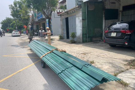 Công an tỉnh Thanh Hoá tăng cường xử lý “xe tự chế, xe kéo” vi phạm trật tự, an toàn giao thông