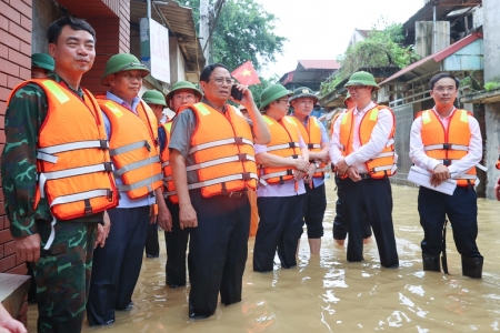 Thủ tướng chỉ đạo bảo đảm an toàn đê điều, hồ đập, phát hiện, xử lý kịp thời các sự cố ngay từ giờ đầu