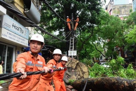 EVNHANOI: Huy động mọi nguồn lực để khắc phục hậu quả cơn bão số 3