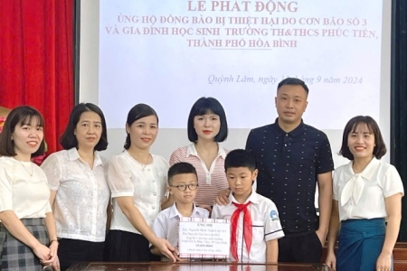 Hoà Bình: Hai em học sinh “đập lợn” ủng hộ 15 triệu đồng, tặng bạn mồ côi cha mẹ