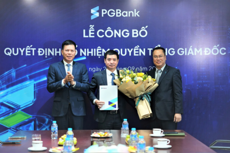 PGBank trao quyết định bổ nhiệm Quyền Tổng giám đốc