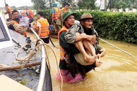 Xúc động với tình quân dân trong thiên tai