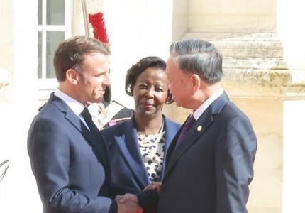 Tổng thống Pháp Emmanuel Macron chủ trì lễ đón Tổng Bí thư, Chủ tịch nước Tô Lâm