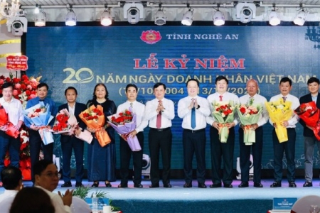 Gặp mặt và tôn vinh các doanh nghiệp, doanh nhân tiêu biểu năm 2024