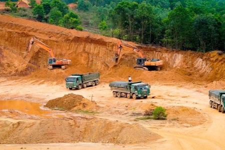 Thanh Hóa: Công nhận kết quả trúng đấu giá quyền khai thác khoáng sản mỏ đất tại Triệu Sơn