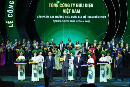 VietnamPost đạt giải Thương hiệu quốc gia năm 2024