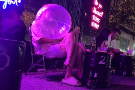 Từ ngày 1/1/2025, cấm thuốc lá điện tử, “bóng cười”