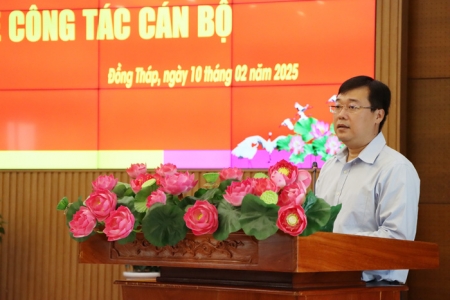 Đồng Tháp trao quyết định nghỉ hưu đối với Chủ tịch UBND tỉnh