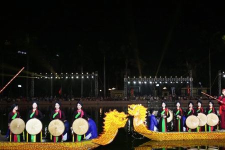 Bắc Ninh: Hát Quan họ trên thuyền với chủ đề “Bài ca đi cùng năm tháng”