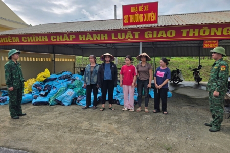 Kịp thời ngăn chặn hơn 4 tấn xúc xích đông lạnh đang trên đường đi tiêu thụ