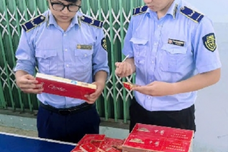 Phú Yên tiêu huỷ 250 bao thuốc lá điếu ngoại nhập lậu