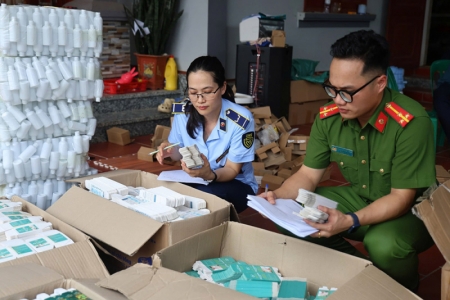 Người tiêu dùng nên cẩn trọng với các loại mỹ phẩm không rõ nguồn gốc trên mạng xã hội