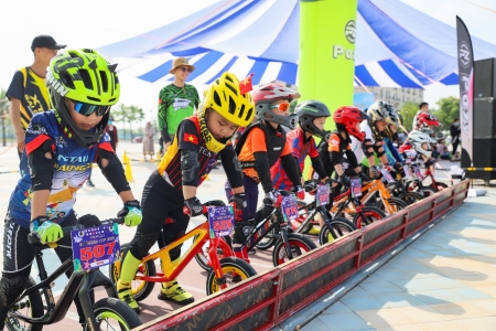 Boomers Cup 2025: Hàng trăm ‘cua–rơ nhí’ cháy hết mình giữa lòng đô thị xanh Aqua City