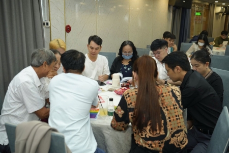 Ra mắt sách dành cho phụ huynh có con thuộc cộng đồng LGBT