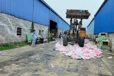 Gần 2.000 gấu bông độc hại bị tiêu hủy: Lời cảnh tỉnh về đồ chơi trẻ em không rõ nguồn gốc