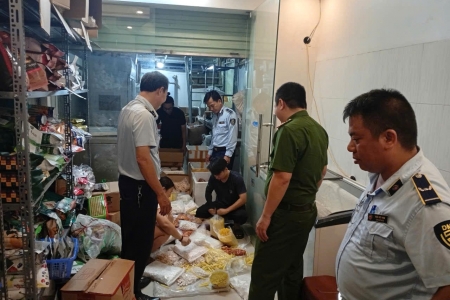 Nam Định: Phát hiện gần 200 sản phẩm thực phẩm không rõ nguồn gốc