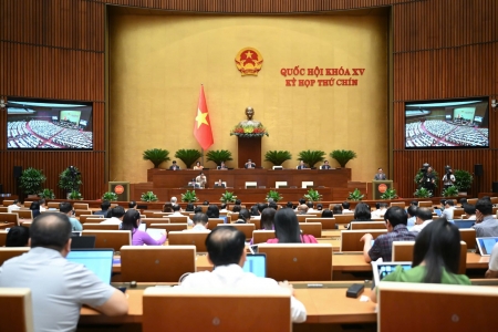 Chủ tịch Quốc hội ký ban hành Nghị quyết số 203 về sửa đổi, bổ sung một số điều của Hiến pháp năm 2013