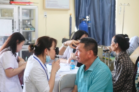 Hải Dương khám bệnh miễn phí cho người cao tuổi, gia đình chính sách