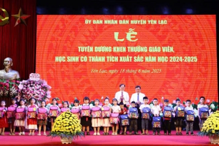 Vĩnh Phúc tuyên dương, khen thưởng thầy cô và học sinh đạt thành tích xuất sắc năm học 2024–2025