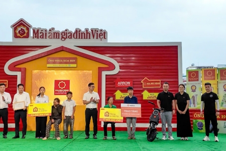 YADEA Việt Nam tiếp sức đến trường cho trẻ em khó khăn qua chương trình Mái ấm gia đình Việt