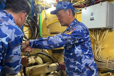 Người lính 35 năm gắn bó với con tàu Cảnh sát biển