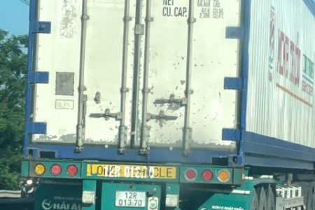 Tổ tuần tra CSGT TP. Huế kịp thời truy đuổi và chặn xe va quẹt rồi bỏ chạy