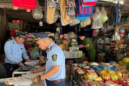 Tỉnh ủy Nghệ An tiếp tục phát động và duy trì đợt cao điểm phòng chống buôn lậu, gian lận thương mại và hàng giả