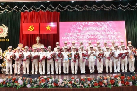 Công an tỉnh Hưng Yên ra mắt 104 công an phường, xã theo mô hình tổ chức mới