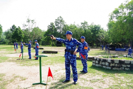 Bộ Tư lệnh Vùng Cảnh sát Biển 3 tổ chức kiểm tra bắn đạn thật súng bộ binh năm 2025