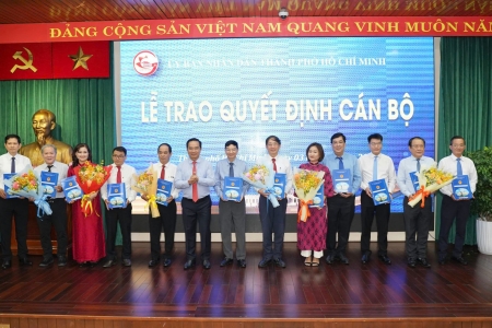 TP. Hồ Chí Minh trao quyết định bổ nhiệm lãnh đạo 10 cơ quan báo chí