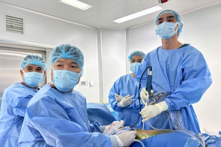 Bước tiến mới của y tế tuyến đảo: Vinmec Phú Quốc điều trị hẹp ống sống cho bệnh nhân cao tuổi bằng kỹ thuật nội soi hiện đại